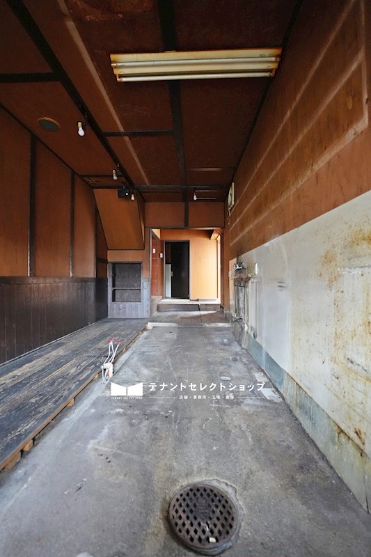 貸店舗・事務所　八尾市 陽光園２丁目　広さ延べ約１３坪　飲食店跡　路面店　角区画 その他