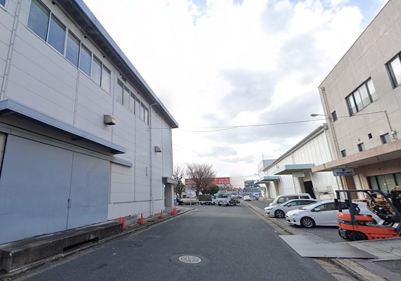 貸店舗・事務所　東大阪市 長田中３丁目　広さ約１０４坪　駐車スペース５台分あり　 キッチン