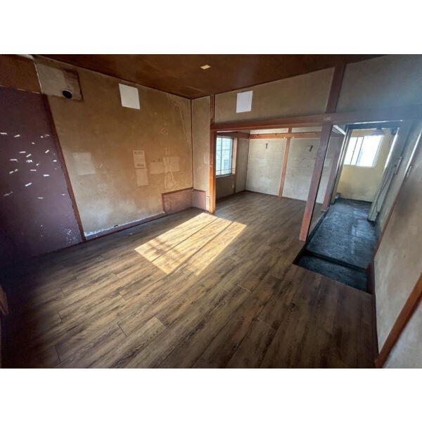 貸店舗・事務所　八尾市 山本町１丁目　広さ延べ約３７坪　１棟貸　重飲食相談可　スケルトン　西川ビル キッチン