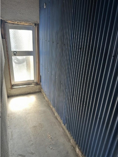 貸店舗・事務所　八尾市 西山本町６丁目　広さ約７坪　路面店　主要道路沿い　スケルトン　喜多ビル キッチン