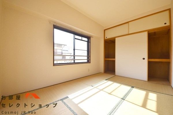 ソレアード高安 収納