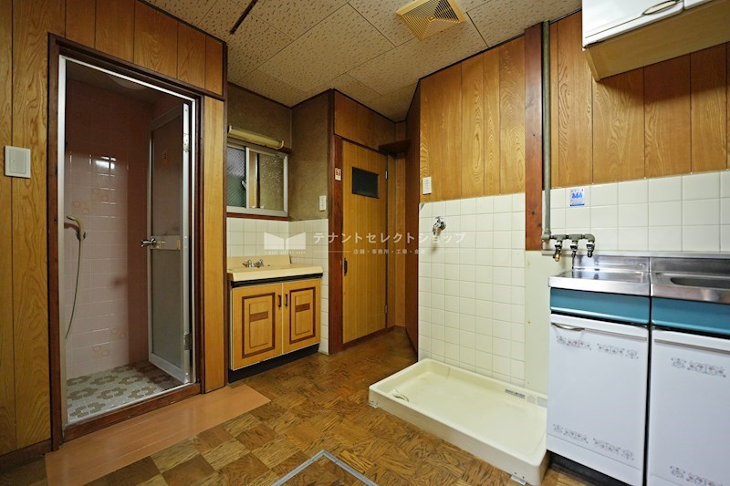 貸店舗・事務所　八尾市 本町４丁目　広さ延べ約３４坪　※飲食店可 風呂画像