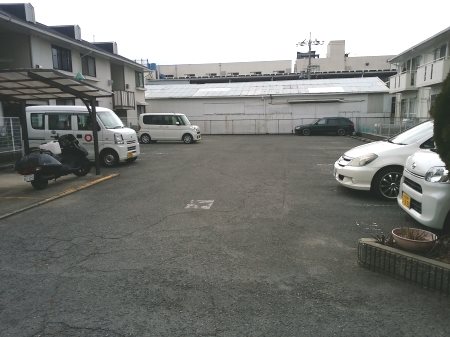 パルコート林 駐車場