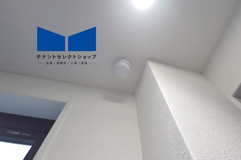 貸店舗・事務所　平野区本町5丁目　広さ約10坪　EVあり　トイレあり　ワンフロア貸し　 その他