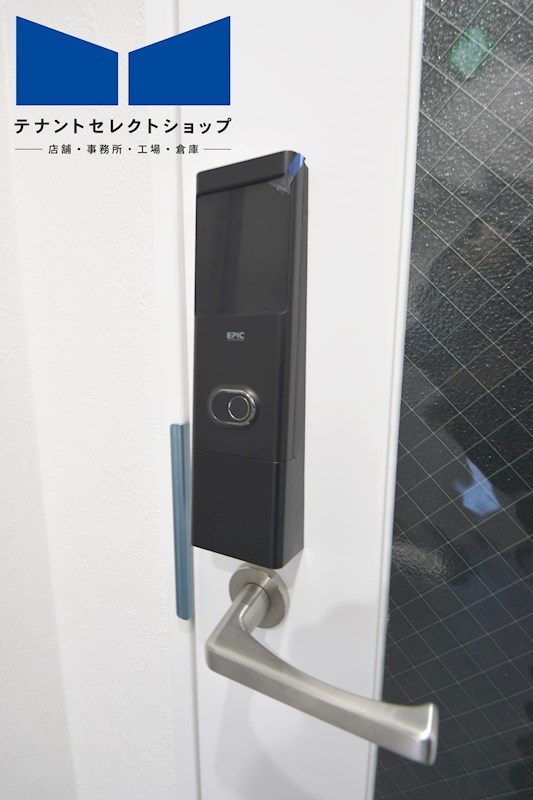 貸店舗・事務所　平野区本町5丁目　広さ約10坪　EVあり　トイレあり　ワンフロア貸し　 その他