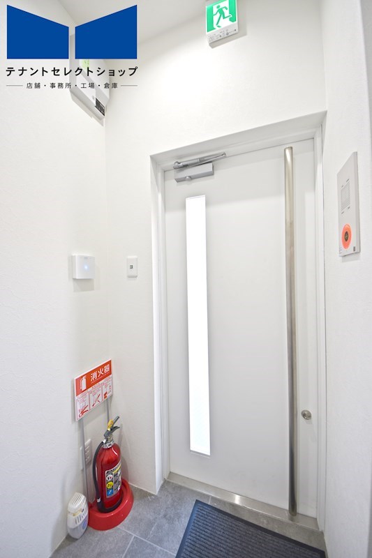 貸店舗・事務所　平野区本町5丁目　広さ約10坪　EVあり　トイレあり　ワンフロア貸し　 その他