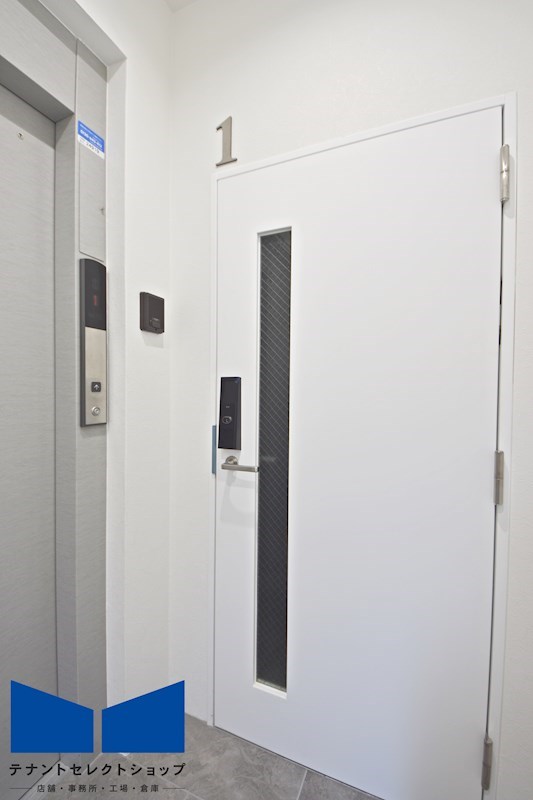 貸店舗・事務所　平野区本町5丁目　広さ約10坪　EVあり　トイレあり　ワンフロア貸し　 その他