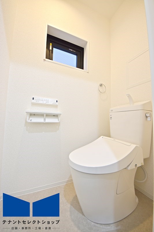 貸店舗・事務所　平野区本町5丁目　広さ約10坪　EVあり　トイレあり　ワンフロア貸し　 トイレ