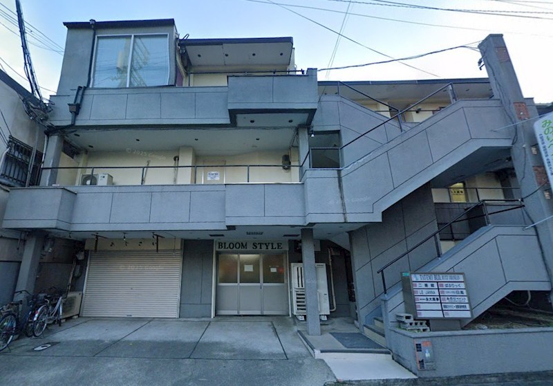 貸店舗・事務所　大阪市 平野区 加美南５丁目　広さ約１１坪　トイレあり　国道２５号線沿い　リッツ三番館 外観
