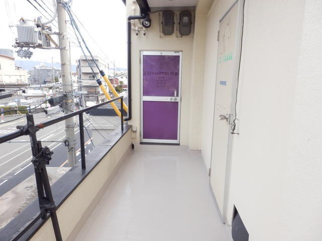 貸店舗・事務所　大阪市 平野区 加美南５丁目　広さ約１１坪　トイレあり　国道２５号線沿い　リッツ三番館 その他