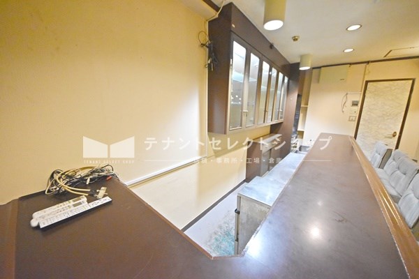 貸店舗・事務所　大阪市 平野区加美北１丁目　広さ約６坪　スナック跡　路面店　角区画　フローララポルテ その他