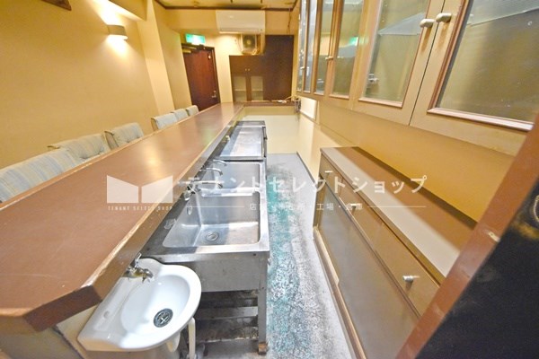 貸店舗・事務所　大阪市 平野区加美北１丁目　広さ約６坪　スナック跡　路面店　角区画　フローララポルテ 風呂画像