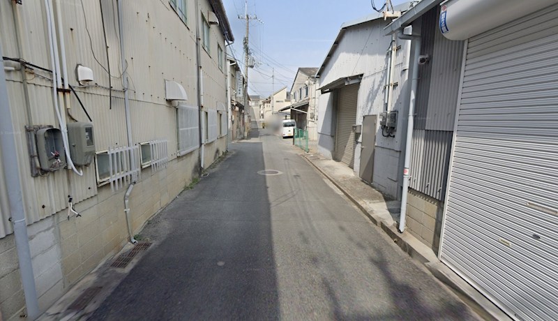 貸工場・倉庫　東大阪市 若江東町６丁目　広さ約３３坪　平屋建て　電動シャッターあり その他