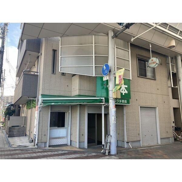 貸店舗・事務所　大阪市 平野区長吉六反３丁目　広さ約１０坪　小売店跡　トイレあり　路面店　角区画　長吉六反店舗 その他