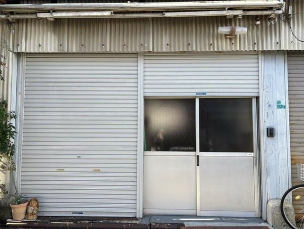 貸倉庫工場　大阪市 平野区 瓜破３丁目　広さ21坪　トイレ有り　倉庫、軽作業所にオススメ その他