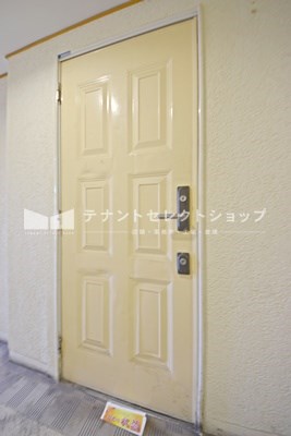 貸店舗・事務所　大阪市平野区 長吉長原１丁目　駅チカ　広さ約１７坪　トイレあり　EVあり　新栄プロパティー出戸 玄関