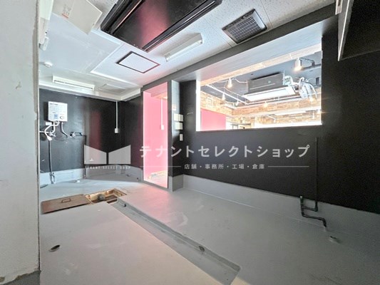 貸店舗・事務所　大阪市平野区 長吉長原１丁目　駅チカ　広さ約１７坪　トイレあり　EVあり　新栄プロパティー出戸 その他