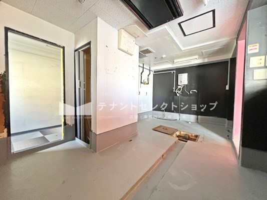 貸店舗・事務所　大阪市平野区 長吉長原１丁目　駅チカ　広さ約１７坪　トイレあり　EVあり　新栄プロパティー出戸 その他