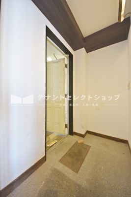 貸店舗・事務所　大阪市平野区 長吉長原１丁目　駅チカ　広さ約１７坪　トイレあり　EVあり　新栄プロパティー出戸 その他