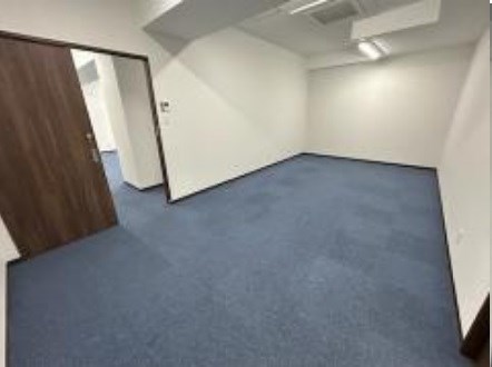 貸店舗・事務所　大阪市 平野区瓜破２丁目　広さ約８７坪　オフィス使用居抜き　阪谷門１番館 ベッドルーム