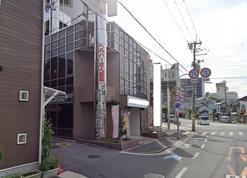 貸店舗・事務所　東大阪市 長堂１丁目　広さ約９坪　飲食不可　トイレあり　アコード布施 玄関