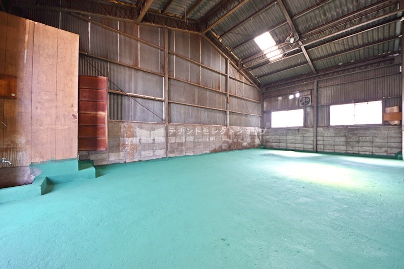 貸倉庫・事務所　八尾市 高美町６丁目　広さ約１５坪　平屋建て　八尾高美町倉庫 その他