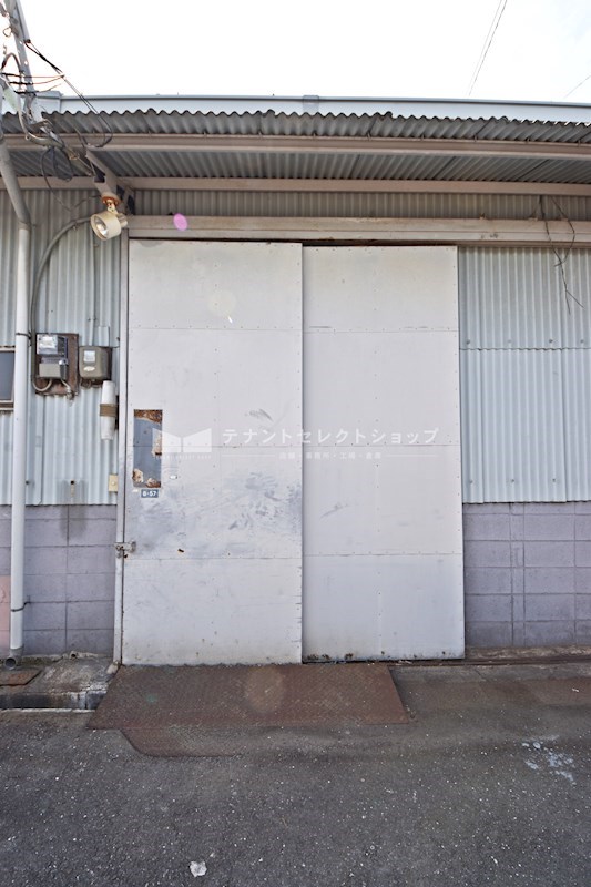 貸倉庫・事務所　八尾市 高美町６丁目　広さ約１５坪　平屋建て　八尾高美町倉庫 その他