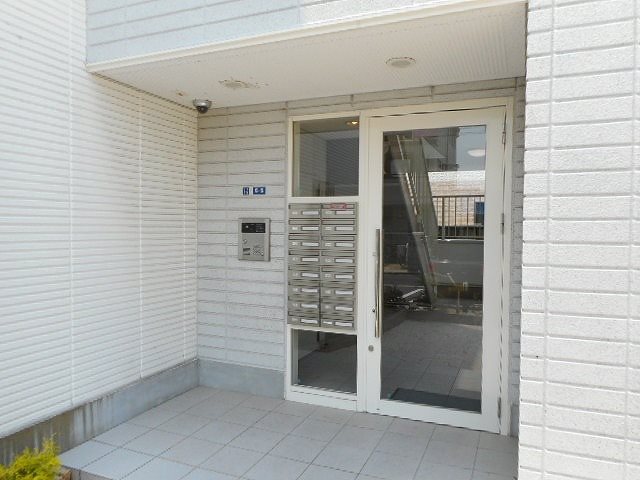 ラージ エントランス