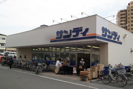 ラージ ショッピング施設