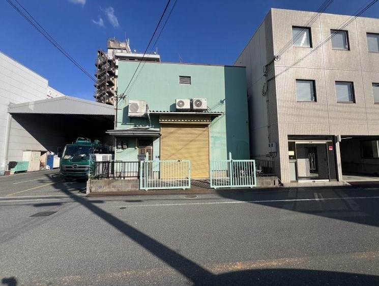 貸工場・倉庫　東大阪市 長田東４丁目　広さ延べ約７９坪　商業地域 外観