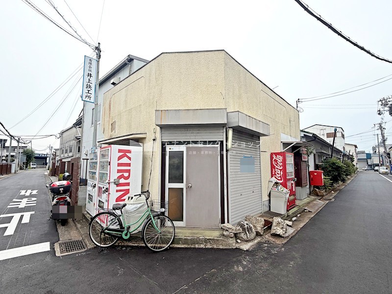 貸店舗・事務所 八尾市 太田新町1丁目 広さ約10坪 角地 工業地域 外観