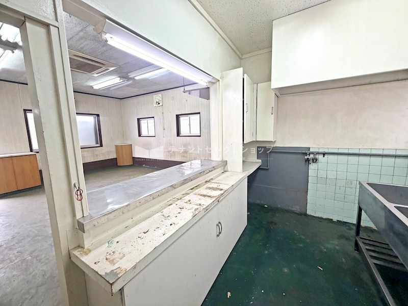貸店舗・事務所　八尾市 太田新町１丁目　広さ約１０坪　角地　工業地域 その他