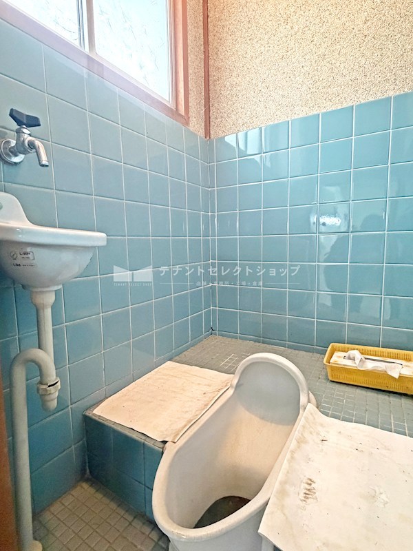 貸店舗・事務所　八尾市 太田新町１丁目　広さ約１０坪　角地　工業地域 風呂画像