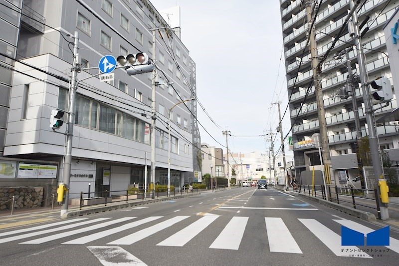 貸店舗・事務所　八尾市 光町１丁目　広さ約５７坪　EVあり　※飲食店不可　八尾ターミナルホテル北館 その他