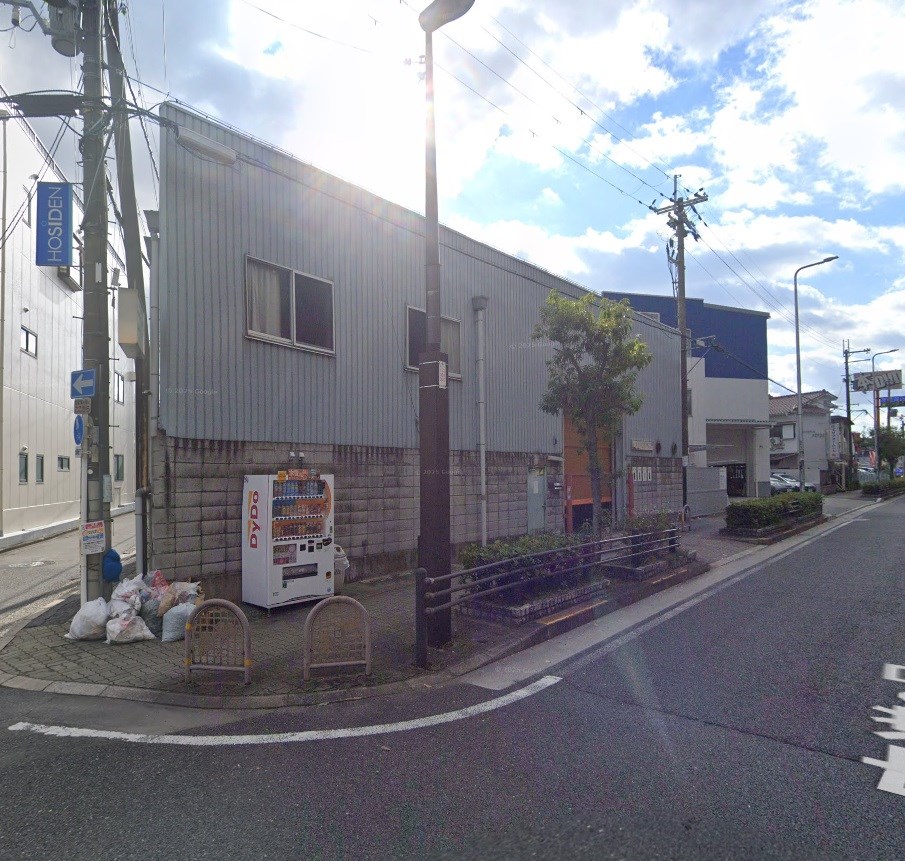 貸工場・倉庫　東大阪市 大蓮東４丁目　広さ約１９６坪　準工業地域 玄関