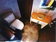 貸店舗・事務所　東大阪市 足代新町　広さ延べ約５４坪　トイレあり　一棟貸し リビング