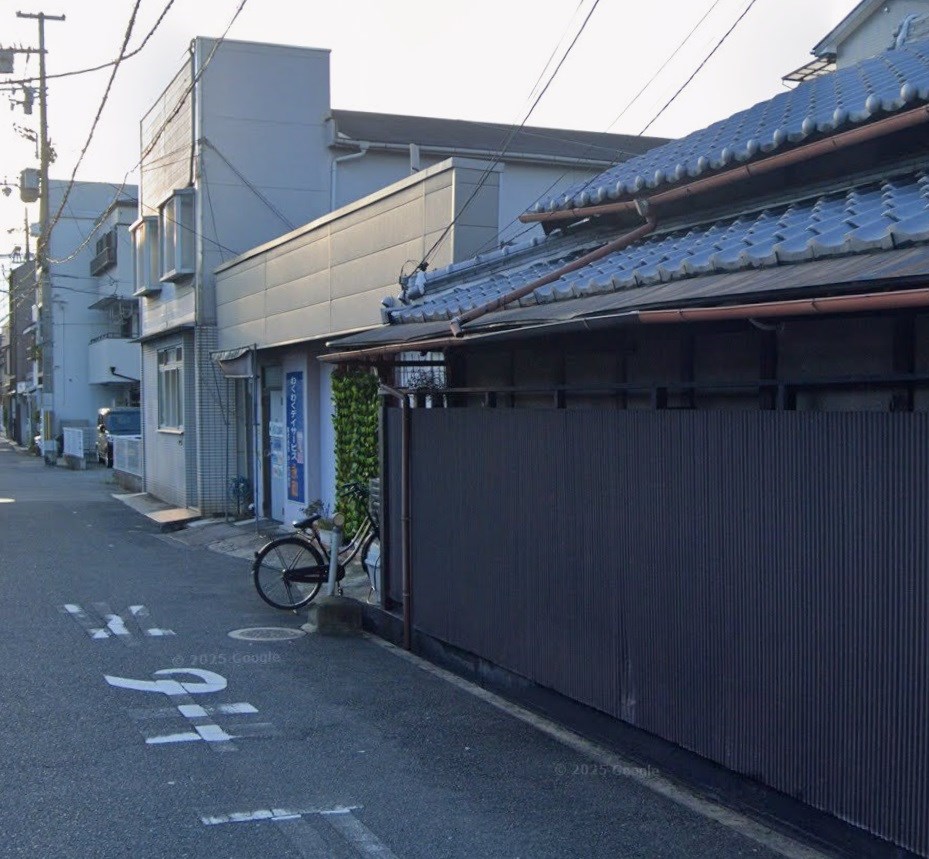 貸店舗・事務所　東大阪市 永和１丁目　広さ約３７坪　永和１丁目店舗 玄関