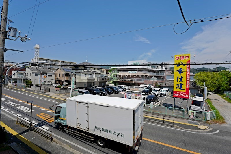 貸店舗・事務所　柏原市 古町３丁目　広さ延べ約４８坪　駐車７台可　角地　作業場付き住居 その他