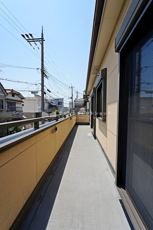 貸店舗・事務所　柏原市 古町３丁目　広さ延べ約４８坪　駐車７台可　角地　作業場付き住居 その他