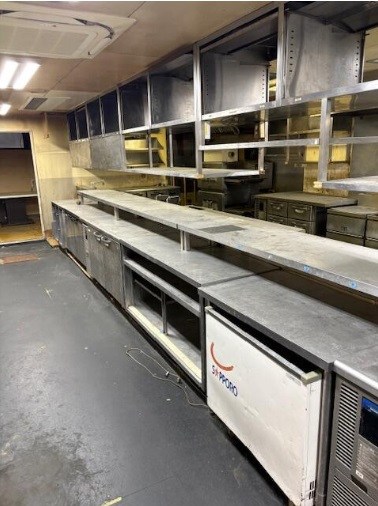 貸店舗・事務所　大阪市平野区 瓜破２丁目　広さ約４４坪　居酒屋居抜き　分割区画　ｗｉｔｈビル キッチン