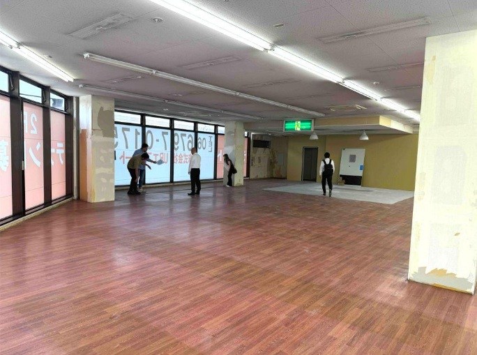 貸店舗・事務所　大阪市平野区 喜連２丁目　広さ約５５坪　EVあり　トイレあり　角地　シンコービル リビング