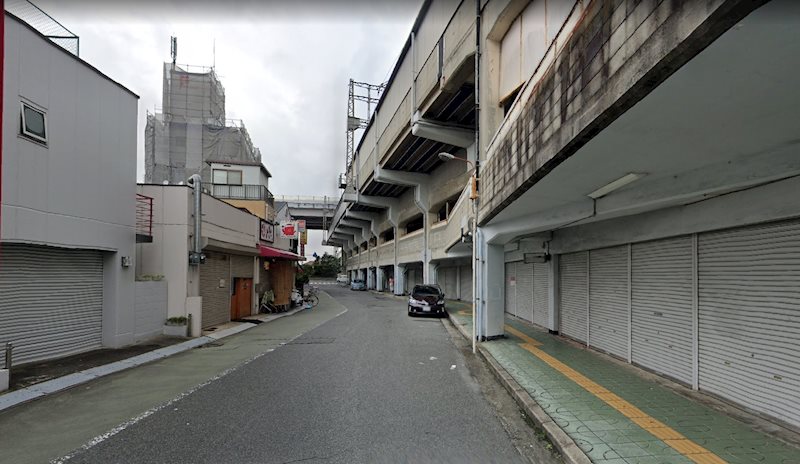 貸店舗・事務所　八尾市 佐堂町３丁目　広さ約８坪　久宝寺口高架下テナント ベッドルーム