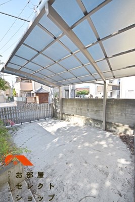 八尾市山本町4丁目戸建（５LDK） 駐車場
