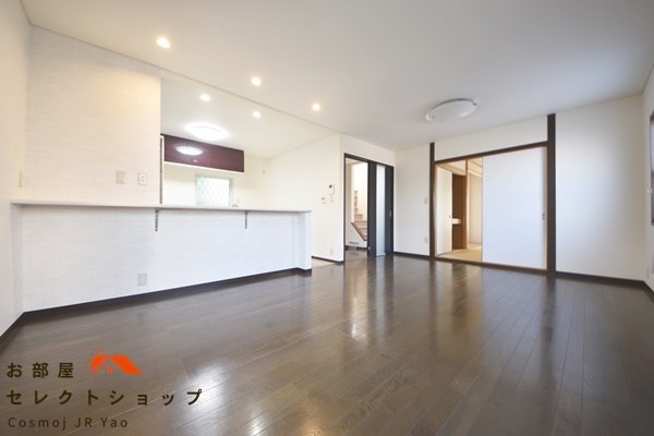 八尾市山本町4丁目戸建（５LDK） リビング