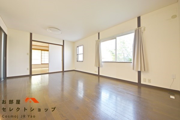 八尾市山本町4丁目戸建（５LDK） リビング