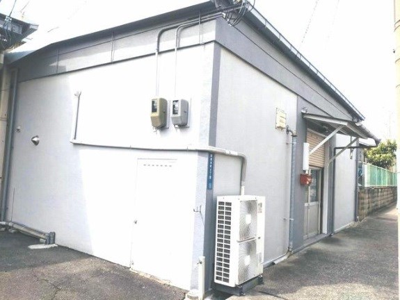 貸倉庫・工場　八尾市 跡部本町３丁目　広さ約１７坪　跡部本町貸倉庫　準工業地域 リビング