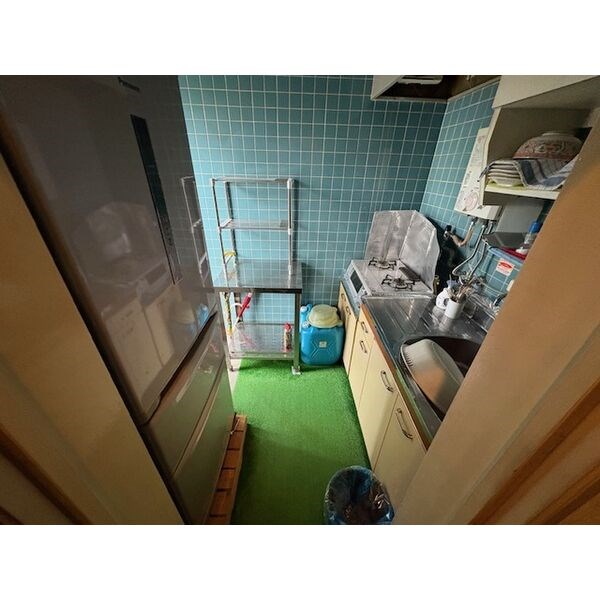 貸店舗・事務所　八尾市 中田２丁目　広さ約９坪　角部屋　中田2丁目住居付店舗 その他