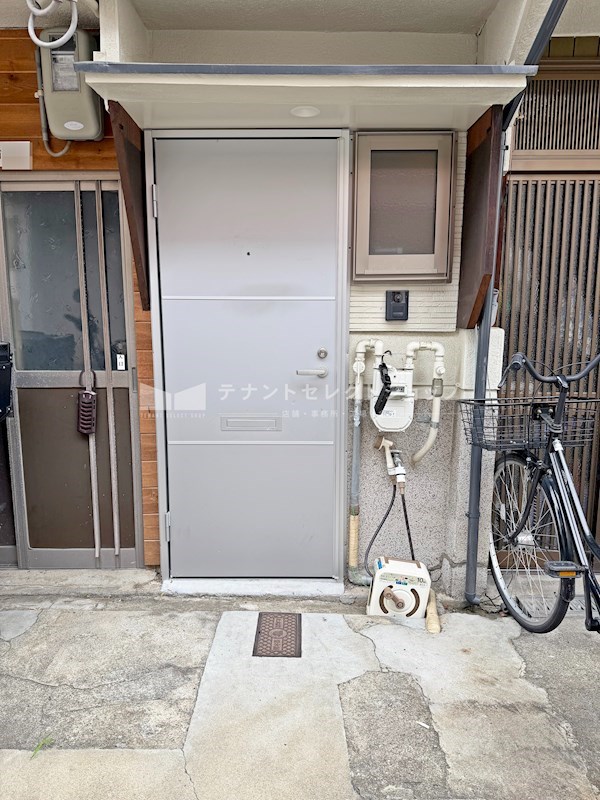 貸店舗・事務所　東大阪市 衣摺３丁目　広さ延べ約１２坪　テラスハウス その他