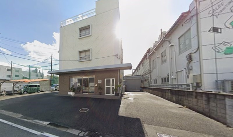 貸工場・倉庫　東大阪市 楠根２丁目　広さ延べ約５３４坪　準工業地域　楠根２丁目貸工場・事務所 玄関