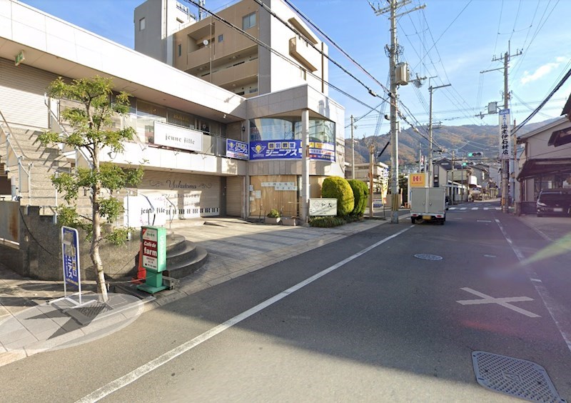 貸店舗・事務所　東大阪市 中石切町4丁目　広さ約１７坪　リバーサイドビル ベッドルーム